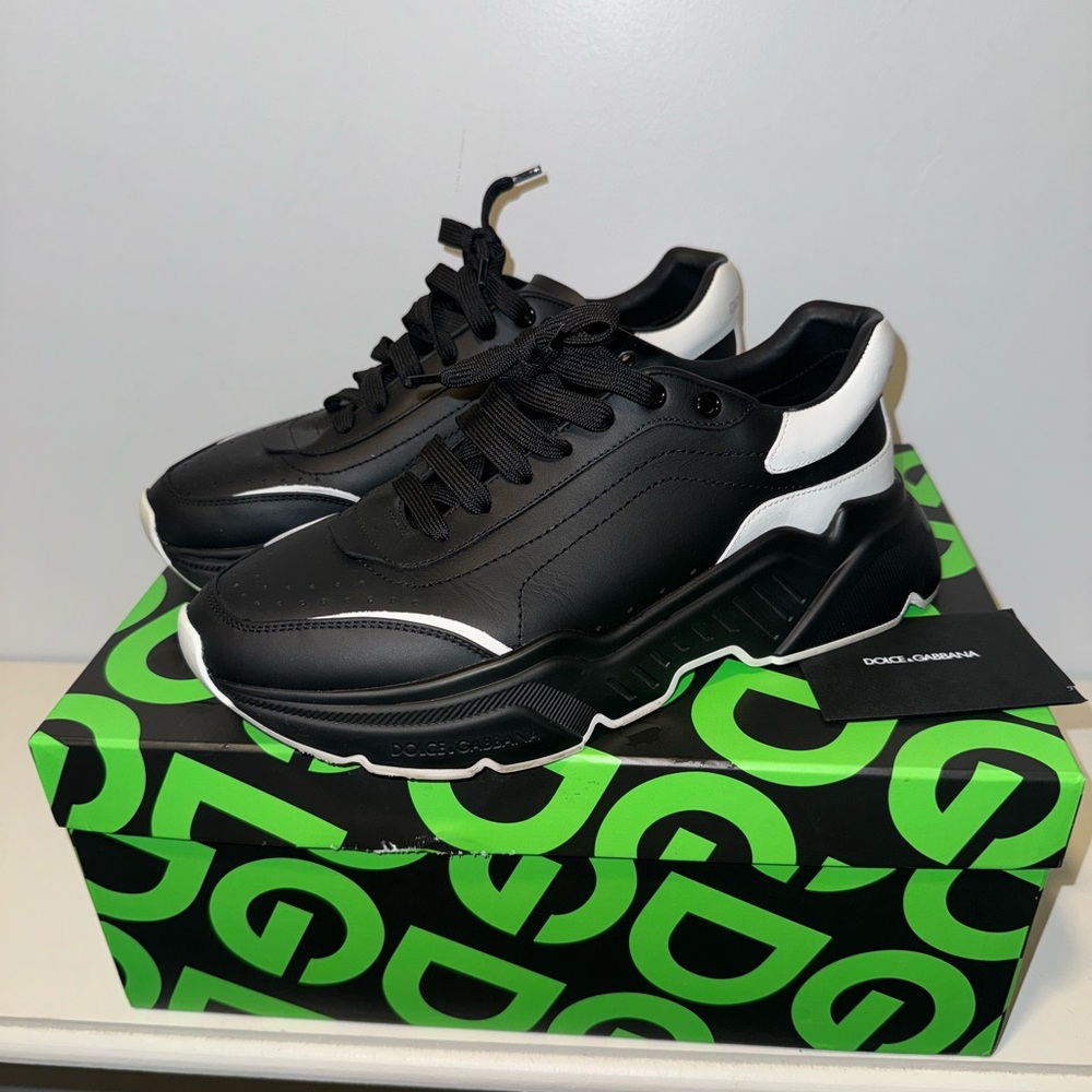 Dolce & Gabbana Day Máster Low Tops              Size 10.5